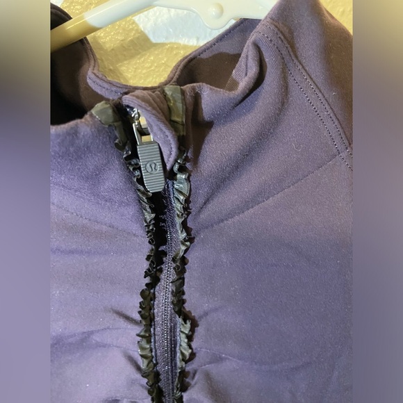 Lululemon sweater - Picture 10 of 10